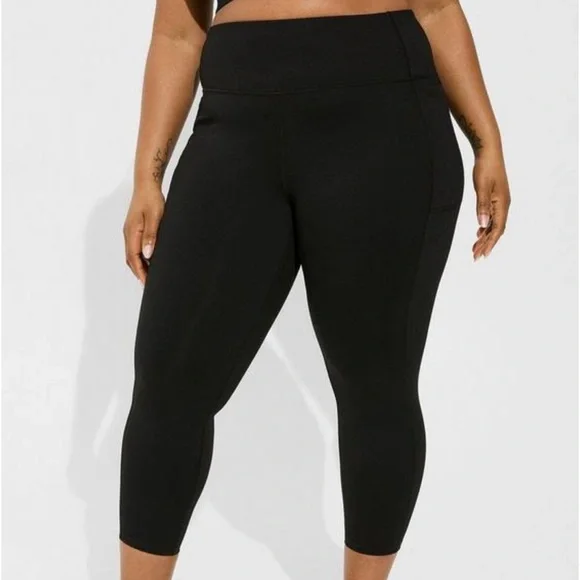 torrid Pants Jumpsuits Torrid Performance Core Crop Active